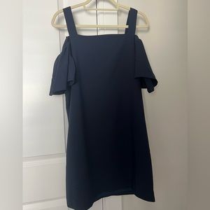 Alluring Design lab brand cold shoulder dress Medium